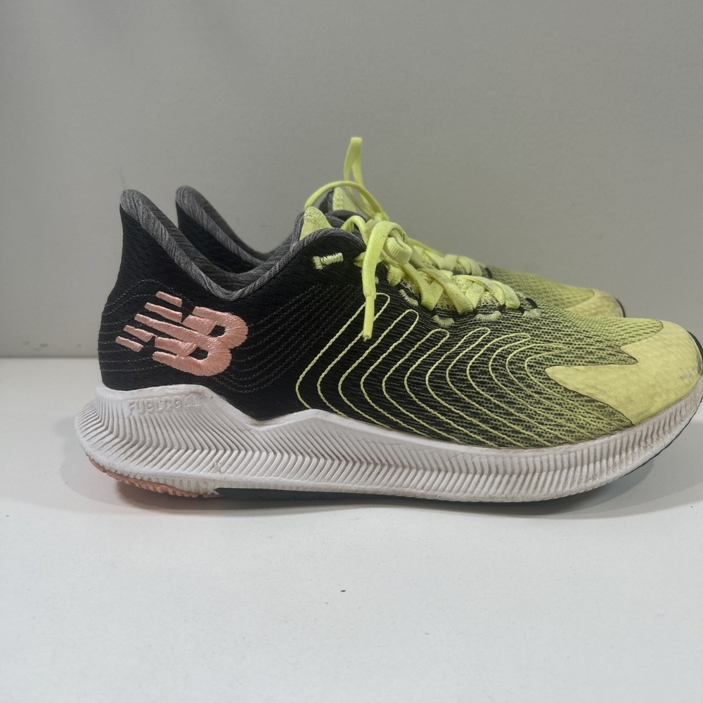 New Balance FuelCell Propel Running Shoes Men's 8.5 Yellow Lemon Athletic